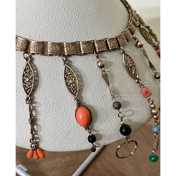 VTG 60s’ Victorian Revival Gold Tone Graduated Charm Choker Necklace Regency - Picture 5 of 12